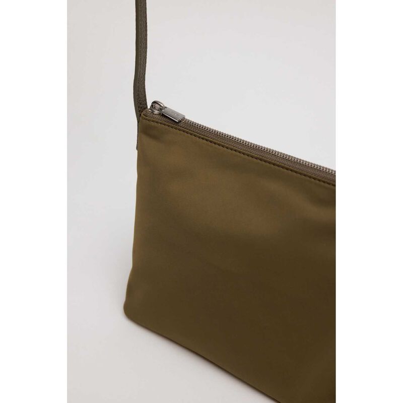 UTILITY by Yu Mei Small Utility Braidy image number 3